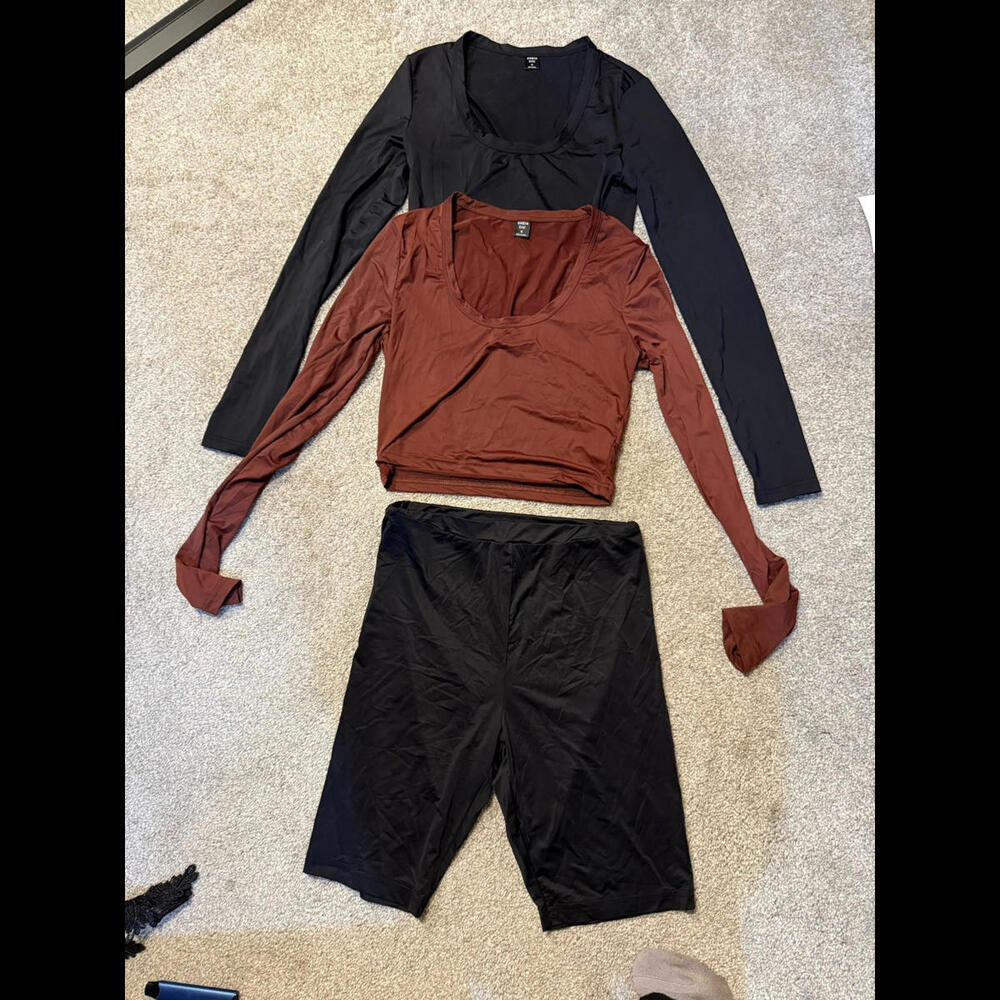 LOT 2 Top 1 Bottom Outfit EUC SHEIN BAE Sz M